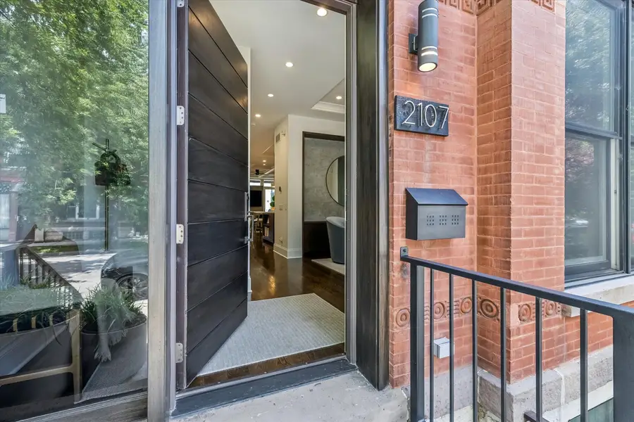 2107 W Erie Street, Chicago, IL 60612 - #3