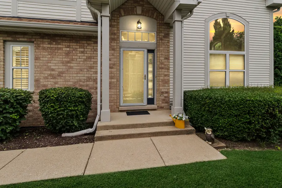 9237 Waterfall Glen Boulevard, Darien, IL 60561 - #2