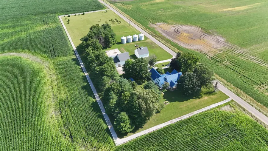 530 N County Road 2560 Road, Newman, IL 61942 - #3