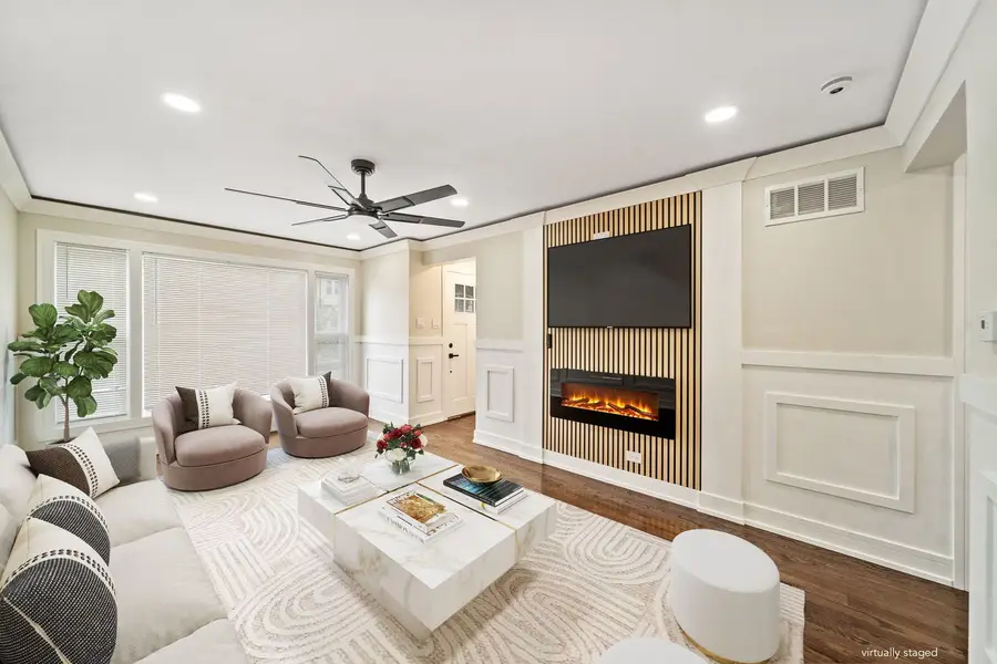 8219 S Muskegon Avenue, Chicago, IL 60617 - #2