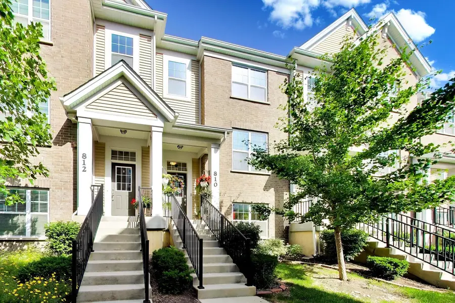 810 Lexington Circle W, Des Plaines, IL 60016 - #2