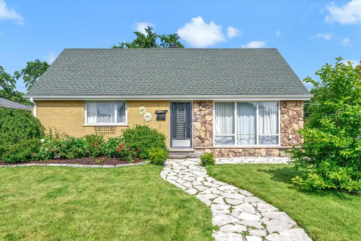 8901 Southfield Drive, Bridgeview, IL 60455 - #1