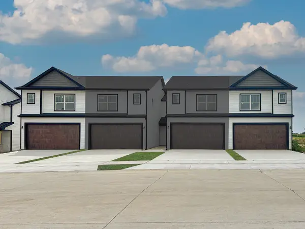 5226 Polster Place, Bettendorf, IA 52722