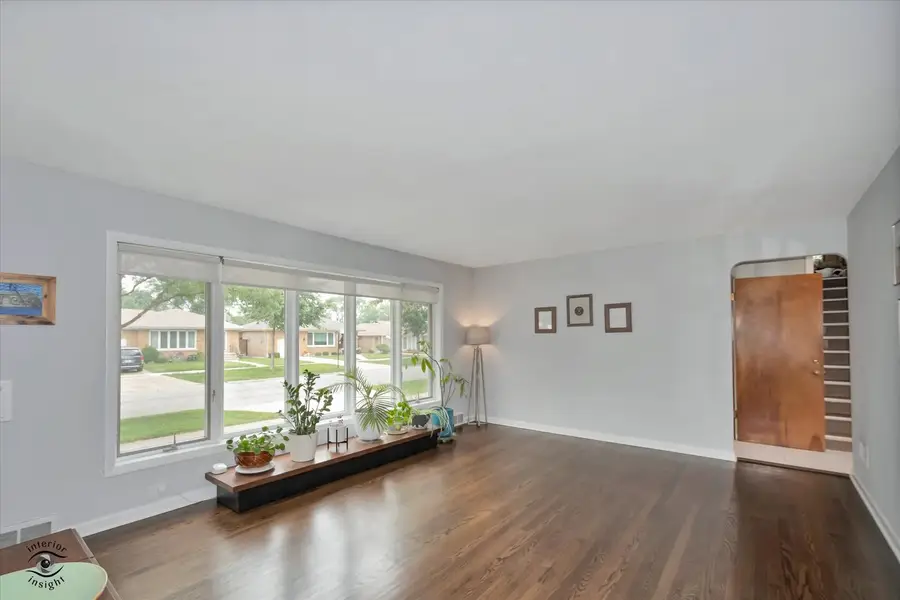 7621 W Main Street W, Niles, IL 60714 - #3