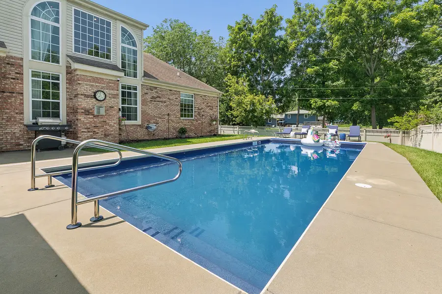 601 E 4th Avenue, New Lenox, IL 60451 - #2