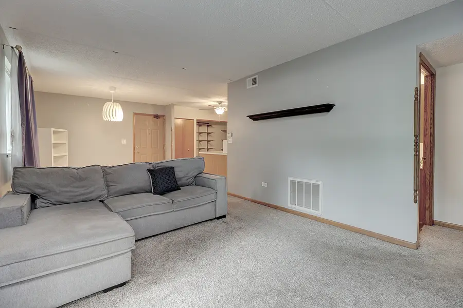 101 Caterpillar Drive #1B, Joliet, IL 60436 - #3