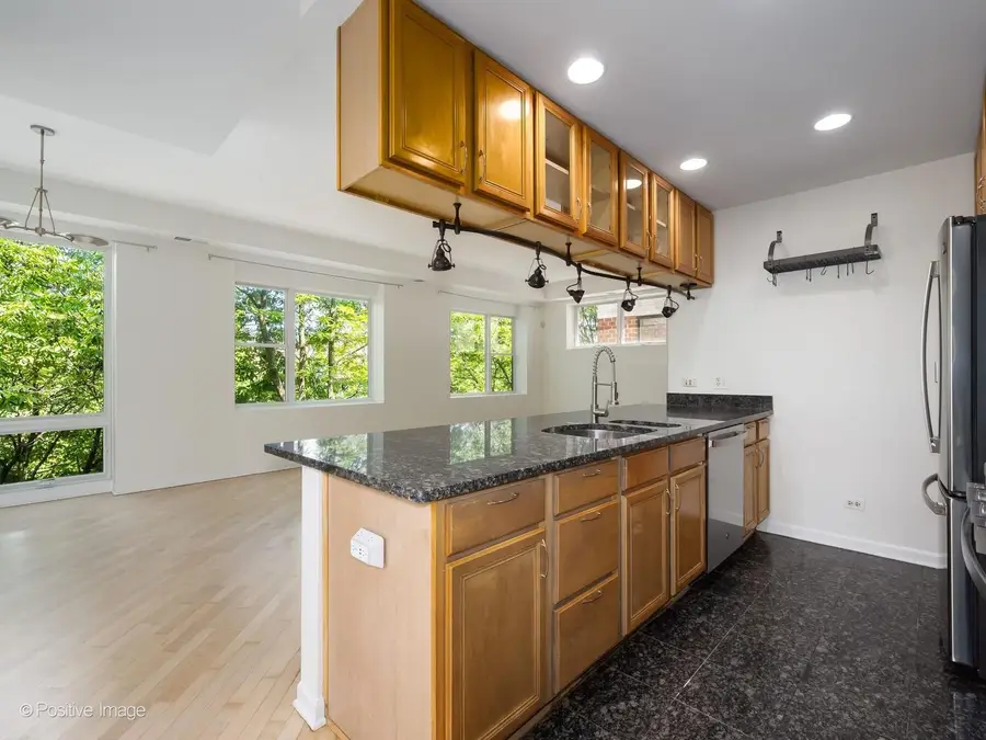 2317 W Wolfram Street #411, Chicago, IL 60618 - #3