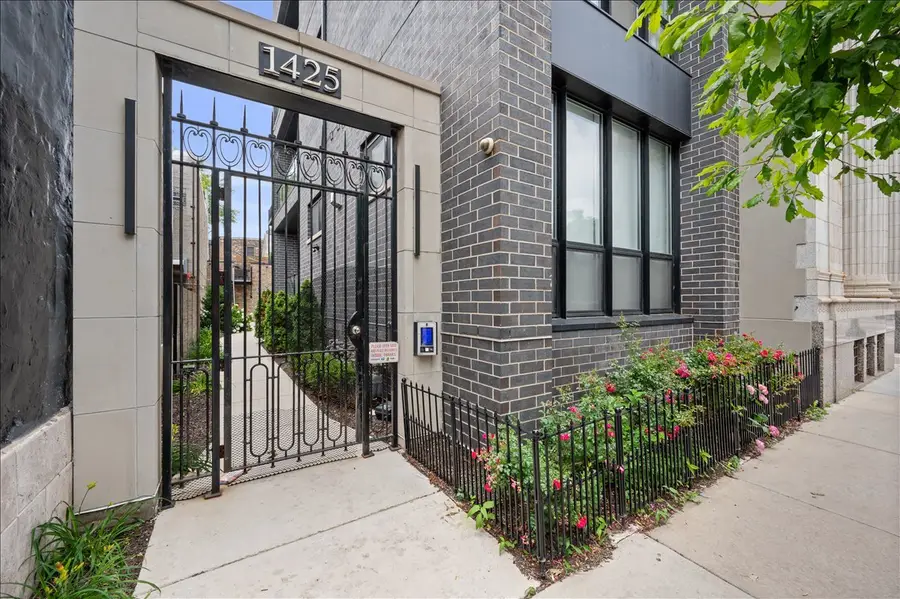 1425 W Fullerton Avenue #2N, Chicago, IL 60614 - #2