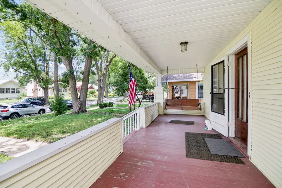 984 S Poplar Avenue, Kankakee, IL 60901 - #3