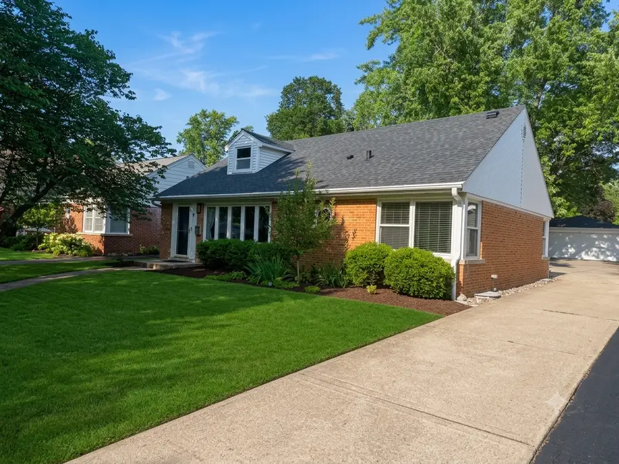 9 N Waverly Place, Mount Prospect, IL 60056 - #2