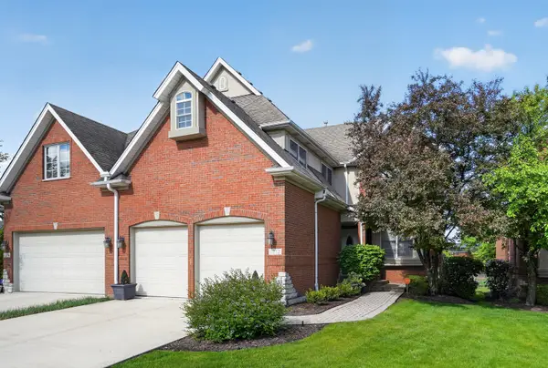 1212 Connamara Court, Westmont, IL 60559