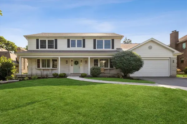 7553 Ridgewood Lane, Burr Ridge, IL 60527