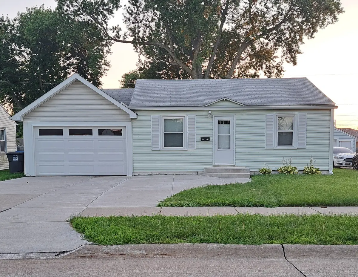 2315 48th Street, Moline, IL 61265 - #1