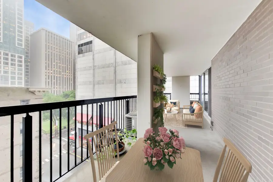 201 E Chestnut Street #8B, Chicago, IL 60611 - #2