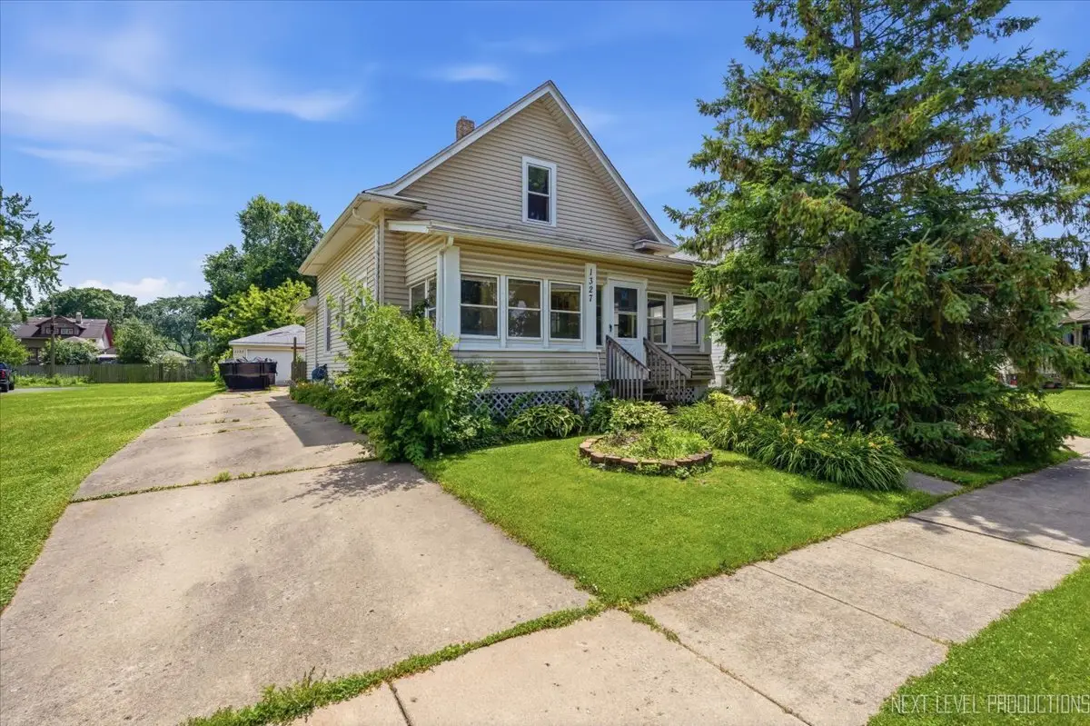 1327 Superior Street, Aurora, IL 60505 - #1