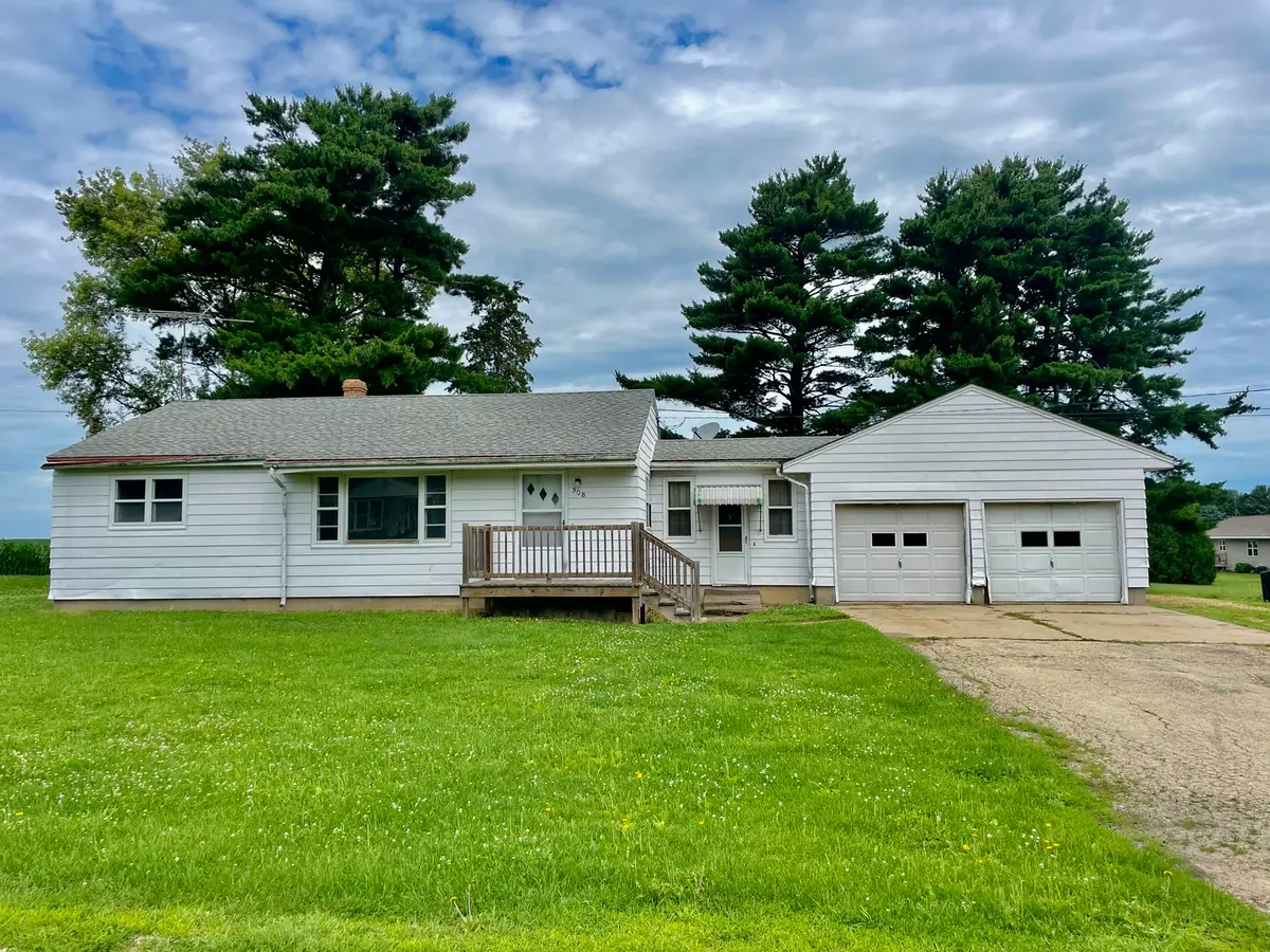 308 W Logan Street, Forreston, IL 61030 - #1