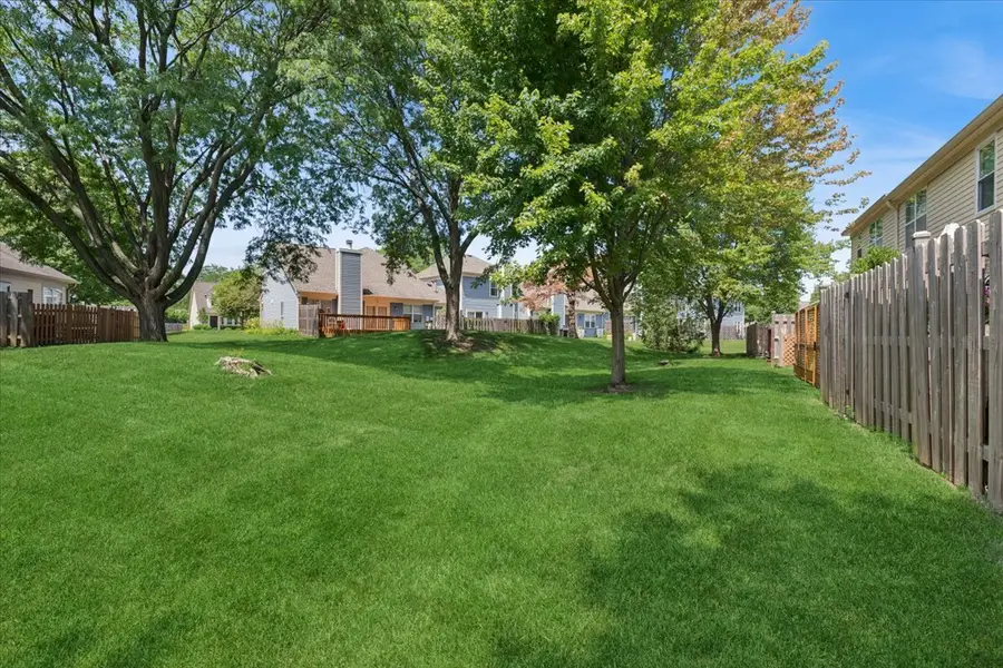 4062 N Newport Court, Arlington Heights, IL 60004 - #2
