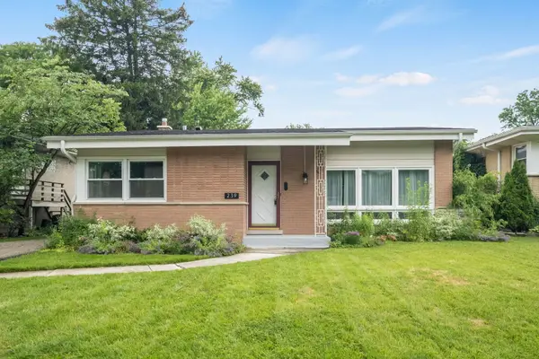 239 Kilpatrick Avenue, Wilmette, IL 60091