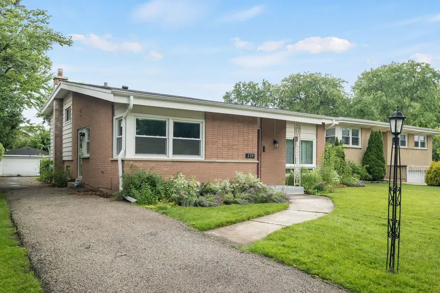 239 Kilpatrick Avenue, Wilmette, IL 60091 - #2
