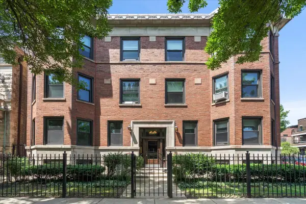 3764 N Magnolia Avenue #1, Chicago, IL 60613