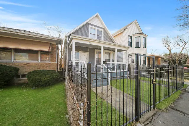 7931 S East End Avenue, Chicago, IL 60617 - #2