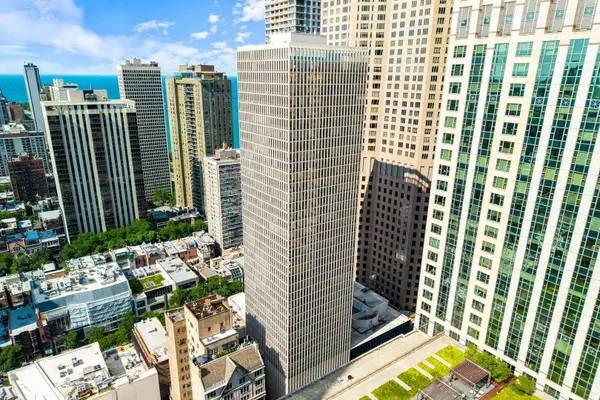100 E Walton Street #33H, Chicago, IL 60611