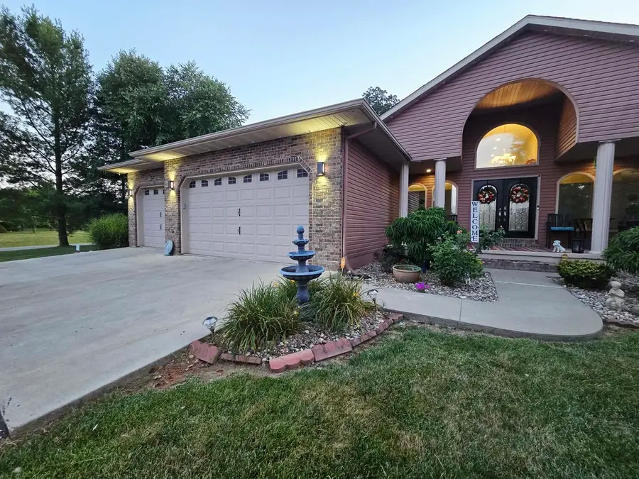 14181 N Manhattan Lane, Mount Vernon, IL 62864 - #3