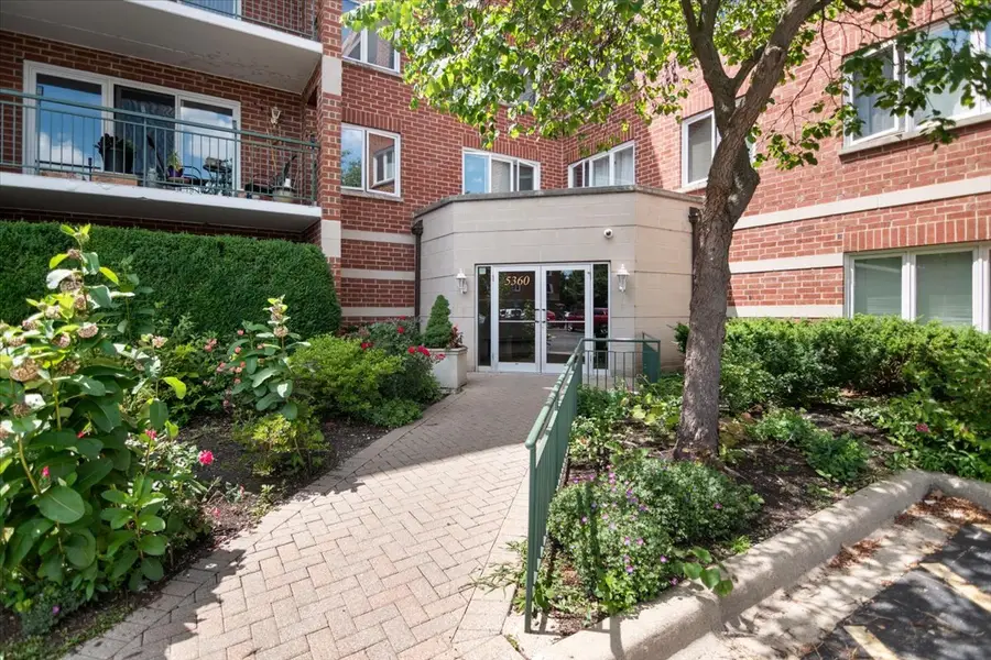 5360 N Lowell Avenue #311, Chicago, IL 60630 - #2