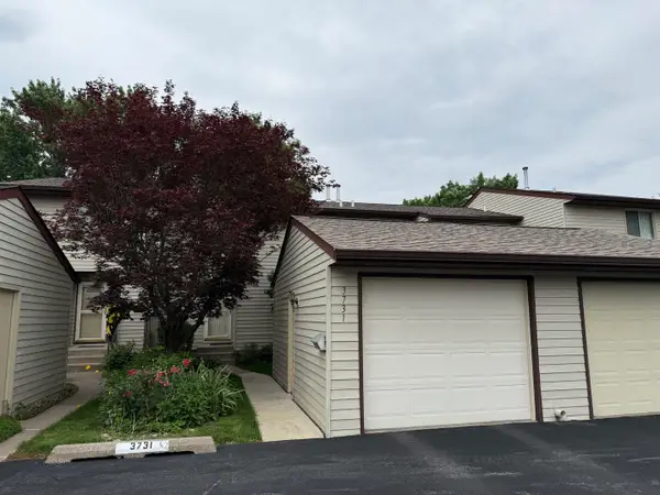 3731 Cedarwood Court, Bettendorf, IA 52722