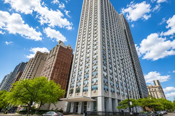 1550 N Lake Shore Drive #23F, Chicago, IL 60610