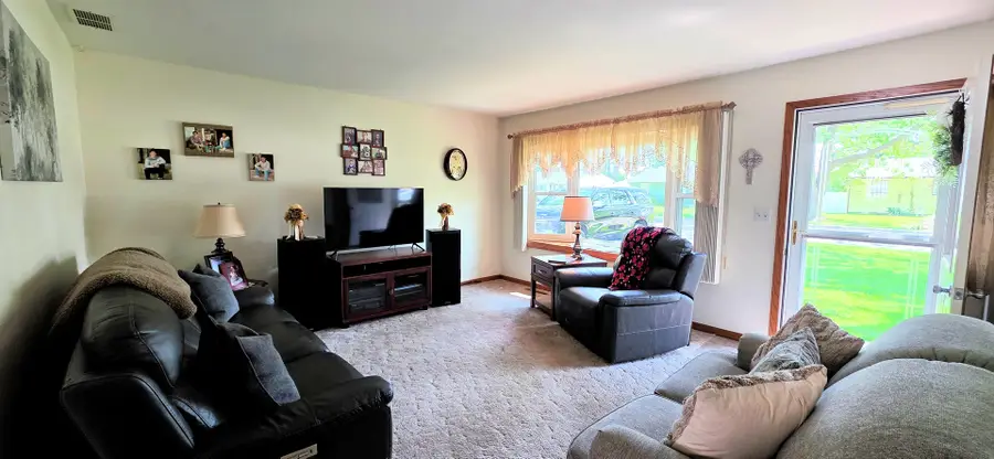 347 S Douglas Drive, Bradley, IL 60915 - #3
