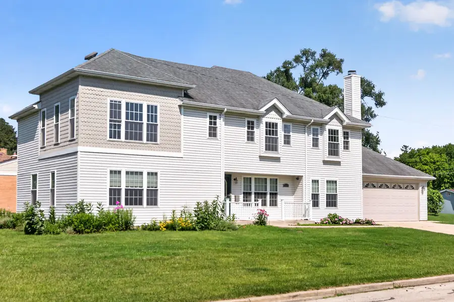 1142 S Cornell Avenue, Villa Park, IL 60181 - #2