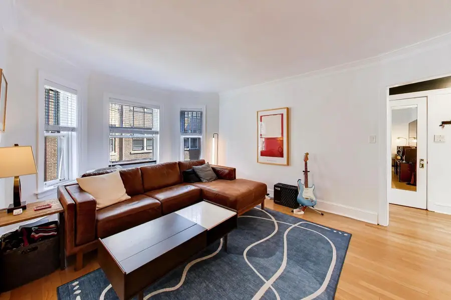 719 Hinman Avenue #2W, Evanston, IL 60202 - #3