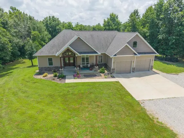 6368 E Tonti Road, Salem, IL 62881