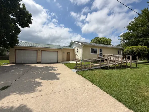 108 Lafayette Street, Magnolia, IL 61336