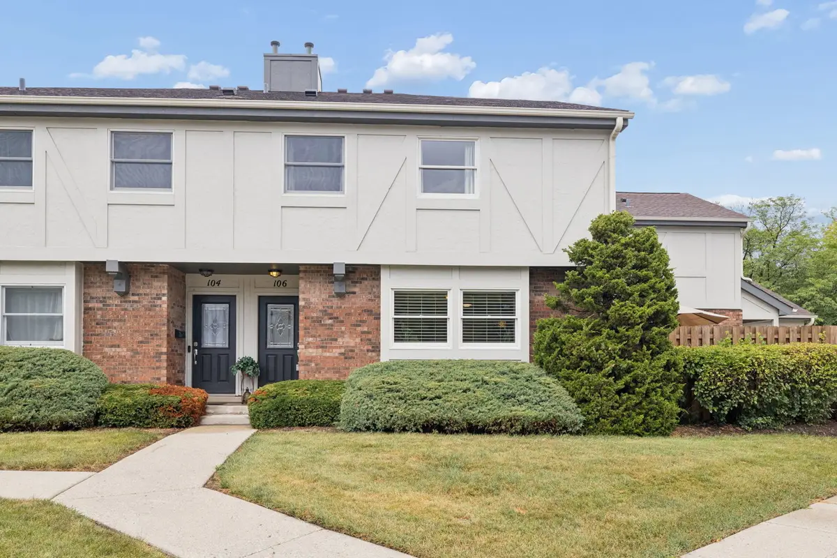 106 Queens Cove, Barrington, IL 60010 - #1