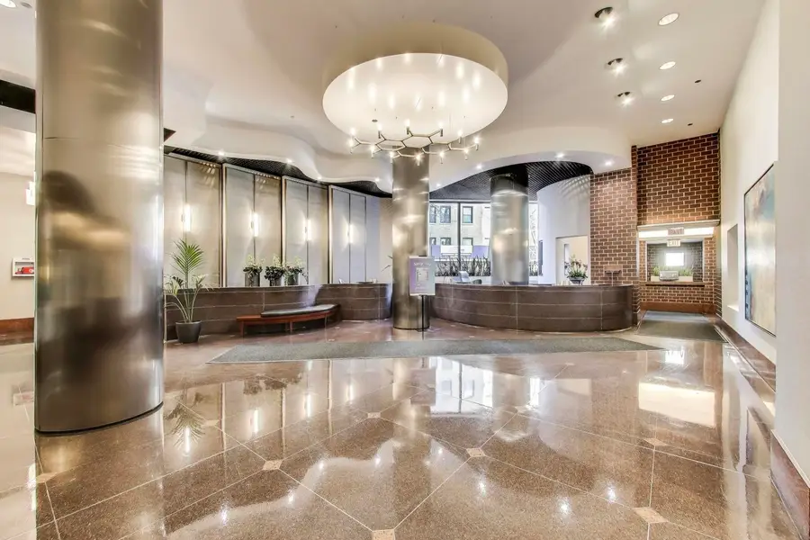 Address Withheld By Seller, Chicago, IL 60613 - #2