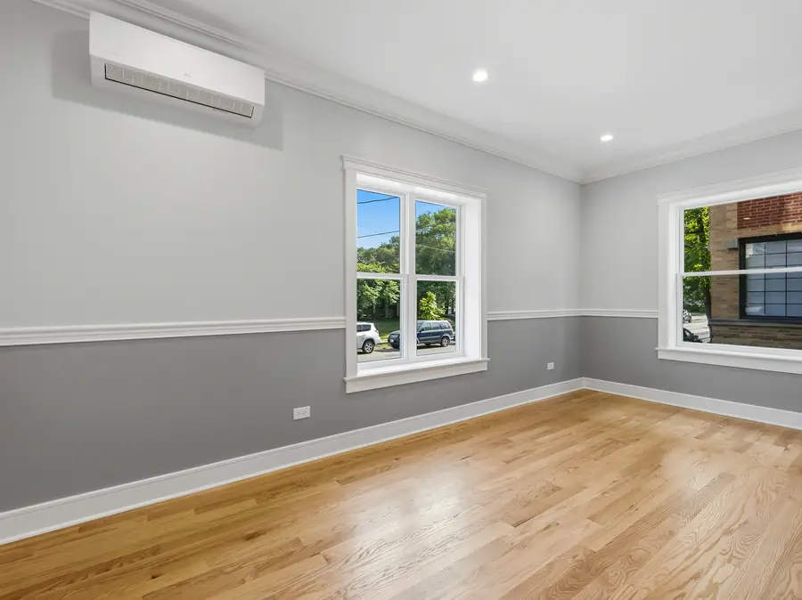 959 E 61st Street, Chicago, IL 60637 - #3