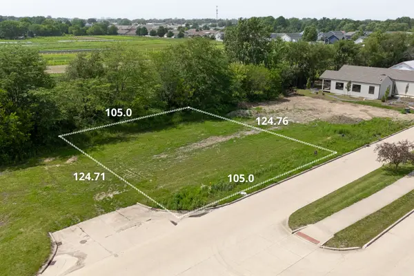 1949 S Stone Creek Boulevard, Urbana, IL 61802