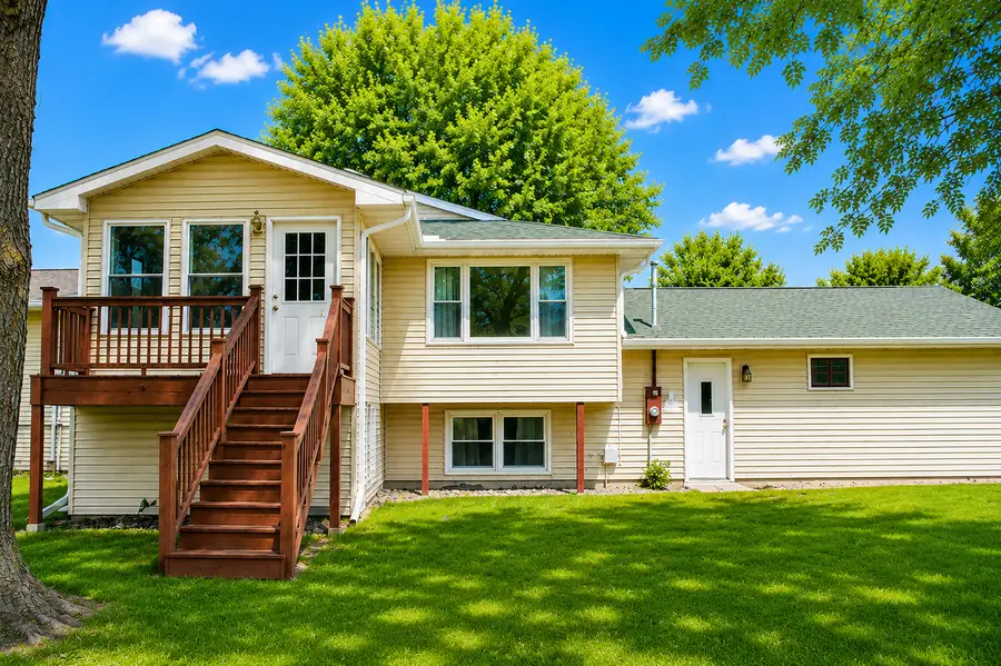 2101 20th Avenue, Sterling, IL 61081 - #3