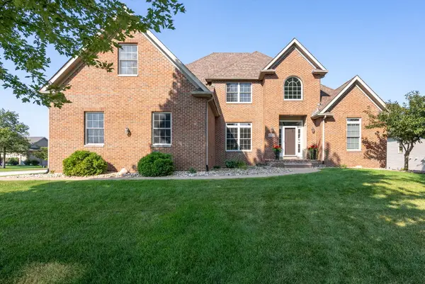 6404 Forest Road, Davenport, IA 52807