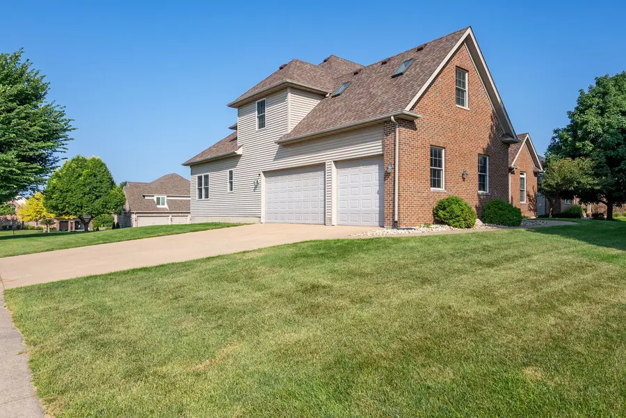 6404 Forest Road, Davenport, IA 52807 - #3