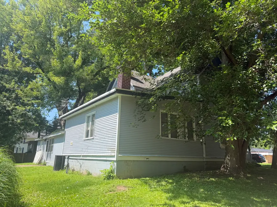 608 N Cherry Street, Morrison, IL 61270 - #3