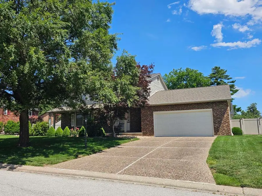 2331 N Wilmar Drive, Quincy, IL 62301 - #2