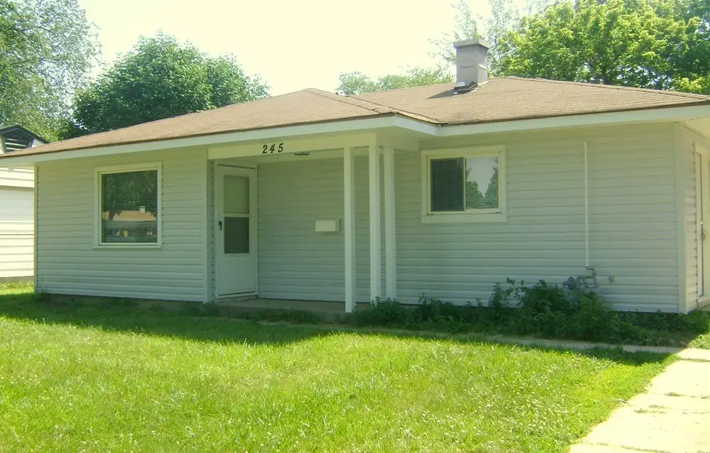 245 E Dennis Road, Wheeling, IL 60090 - #1