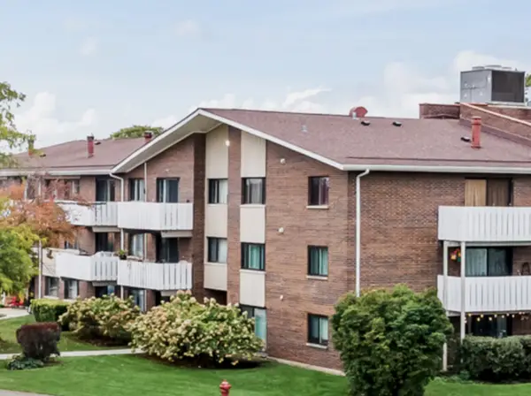 1000 Bayside Drive #203, Palatine, IL 60074