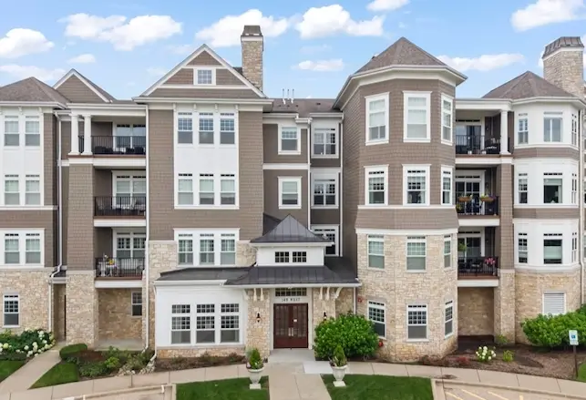 149 W Kennedy Lane #407, Hinsdale, IL 60521 - #1