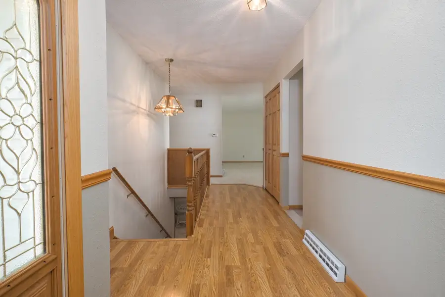 1029 N 13th Street, Clinton, IA 52732 - #3