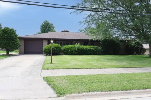 1601 Barthelone Street, Crest Hill, IL 60403
