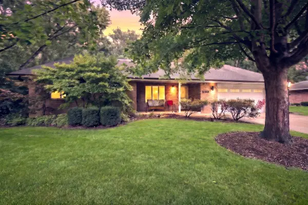 3318 Caroline Drive, Joliet, IL 60435